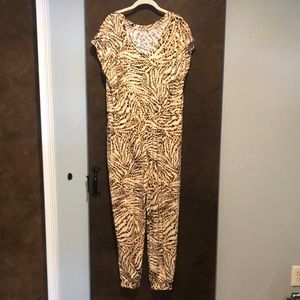 COMFORTCODE Animal Print Jogger Jumpsuit, M, EUC